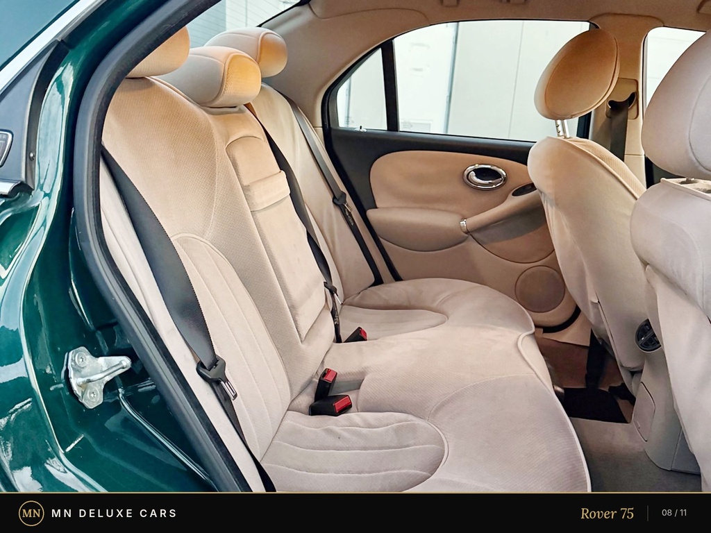MN-DeluxeCars-Rover75-08-achterbank