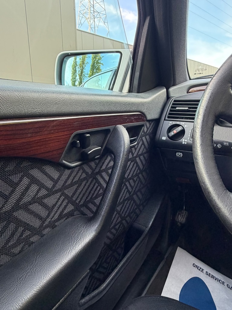 e151b352-f630-496e-a9df-42f54852c83f